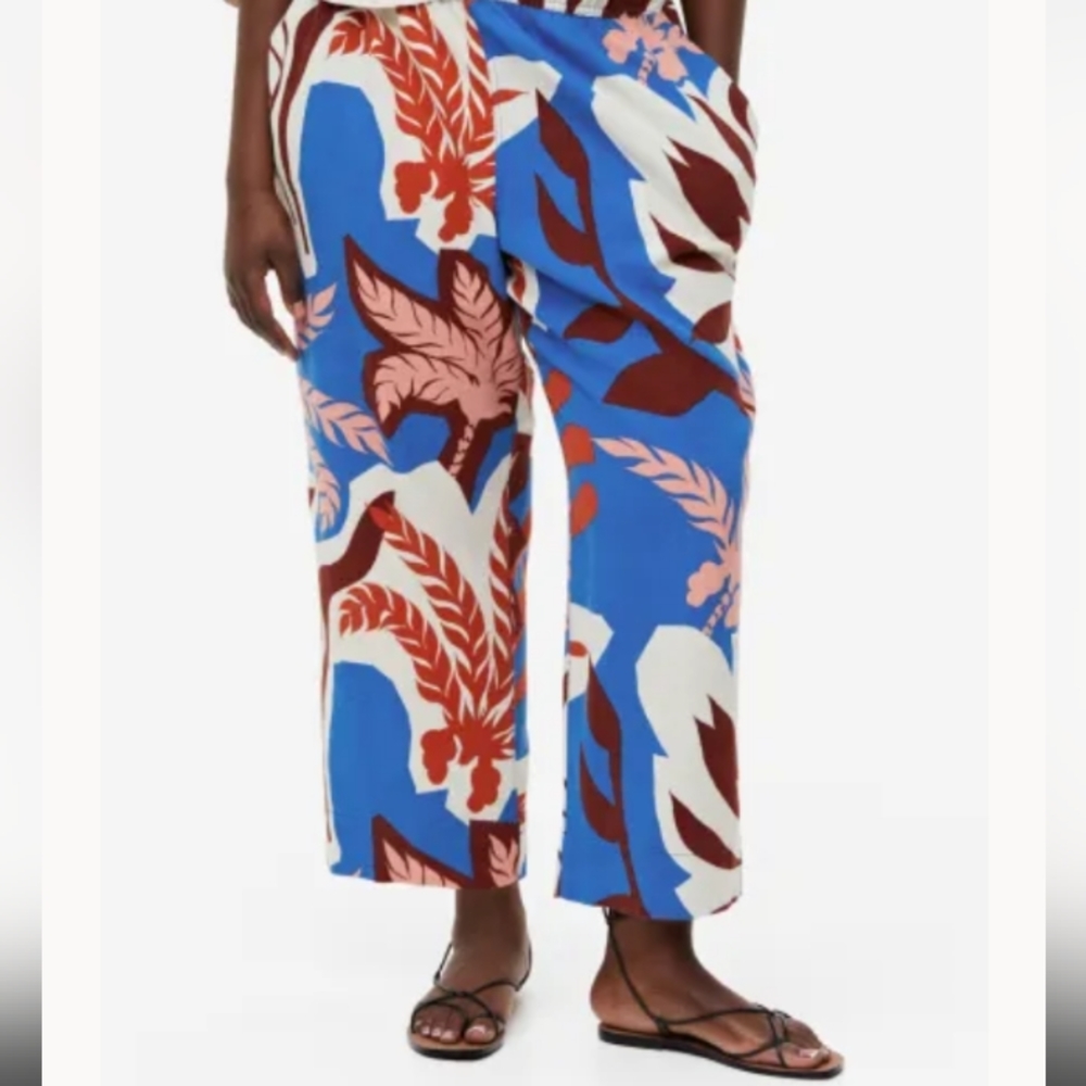 Womens blue palm trees paper bag pants, Medium